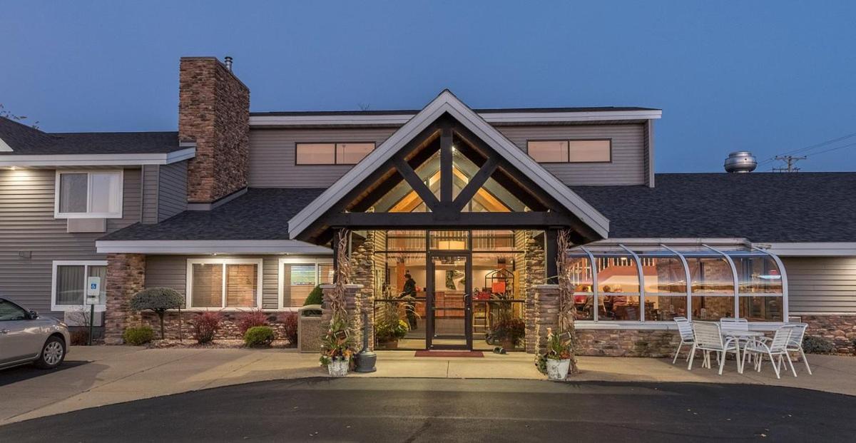 River District Hotel Prairie du Chien Exterior photo
